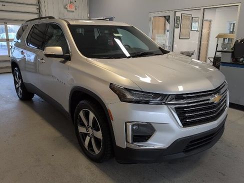 Used 2022 Chevrolet Traverse LT AWD/4WD image 7