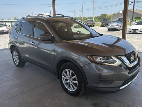 Used 2019 Nissan Rogue S w/ Special Edition Package FWD image 8