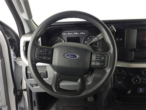 Certified 2025 Ford F250 XLT image 12