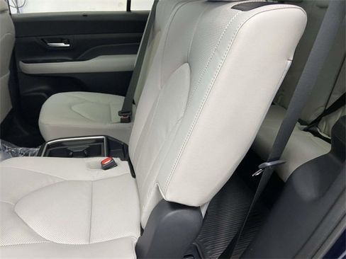 Used 2026 Toyota Grand Highlander Limited image 16