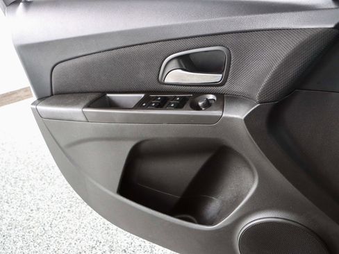 Used 2014 Chevrolet Cruze LT image 20