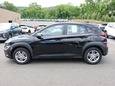 Used 2023 Hyundai Kona SE w/ Cargo Package AWD/4WD image 4