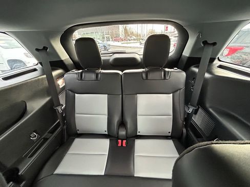 Certified 2022 Ford Explorer XLT w/ Equipment Group 202A image 16