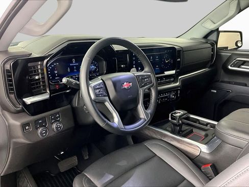 Used 2023 GMC Sierra 1500 Elevation w/ Elevation Premium Package AWD/4WD image 17