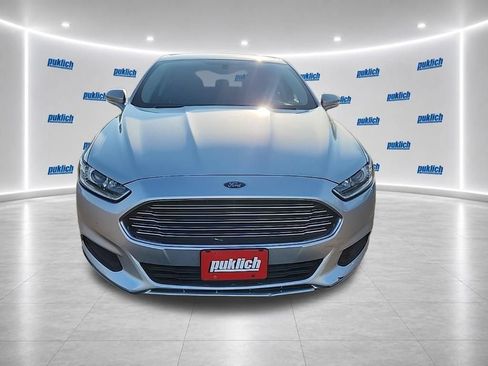 Used 2013 Ford Fusion SE FWD image 2