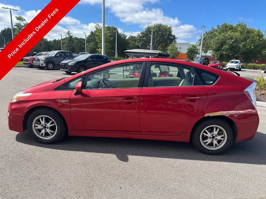 Used 2010 Toyota Prius Five FWD image 2