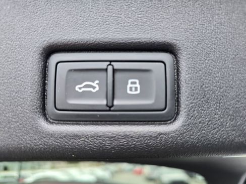 New 2025 Audi Q5 Premium Plus image 16