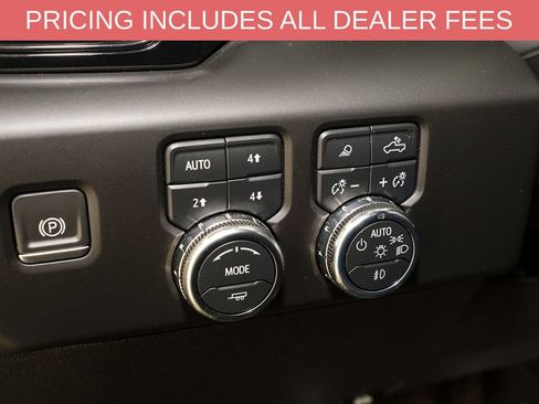 Used 2023 GMC Sierra 1500 AT4 w/ Technology Package AWD/4WD image 14