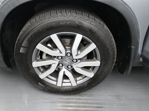 Used 2021 Honda Pilot EX image 19