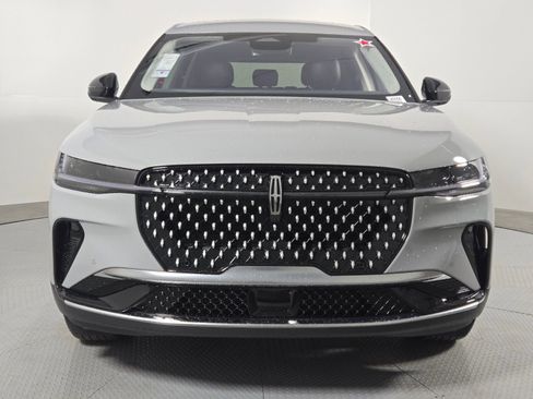 New 2026 Lincoln Nautilus Premier image 10