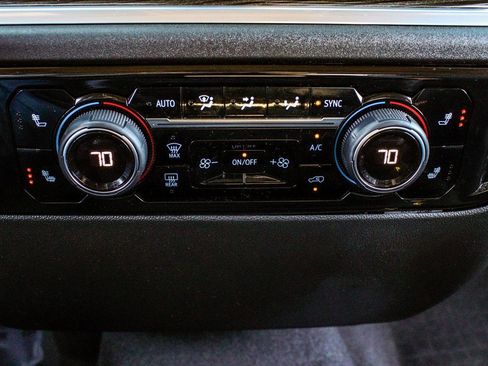 Used 2022 Chevrolet Silverado 1500 RST image 23