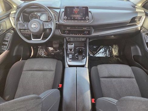 Used 2024 Nissan Rogue SV image 15