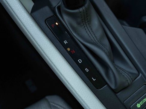 Used 2025 Honda Accord SE image 29