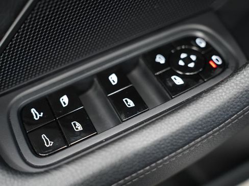 Used 2019 Porsche Panamera 4 Executive image 26