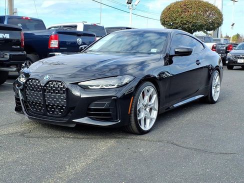 Used 2024 BMW 440i xDrive Coupe w/ Premium Package image 3