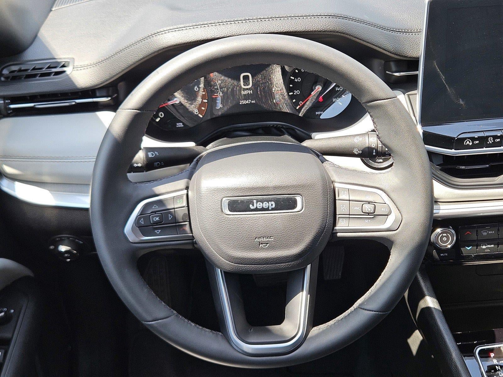 Used 2025 Jeep Compass Limited AWD/4WD image 26