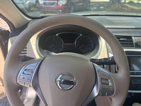 Used 2016 Nissan Altima 2.5 S w/ Power Driver Seat Package FWD image 16