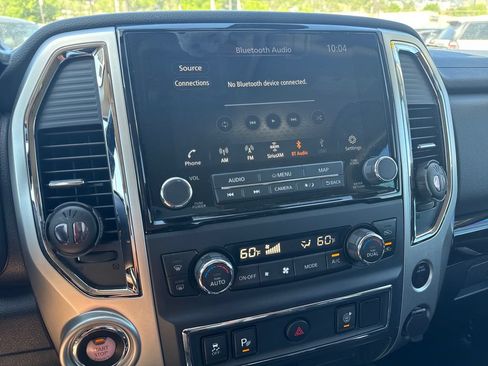 Used 2020 Nissan Titan SV w/ SV Convenience Package RWD image 21