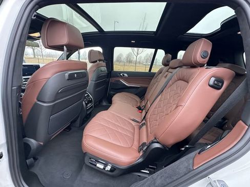 Used 2023 BMW X7 xDrive40i w/ M Sport Package image 23