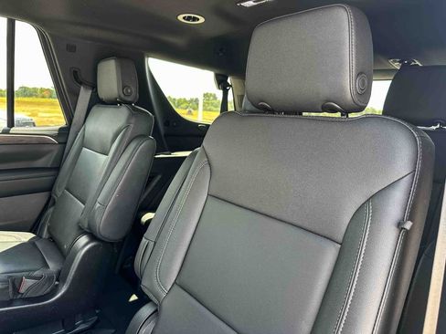 Used 2023 Chevrolet Tahoe LT RWD image 19