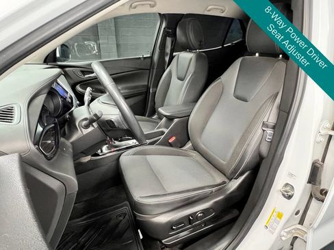 Used 2022 Buick Encore GX Preferred w/ Cold Weather Comfort Package AWD/4WD image 7