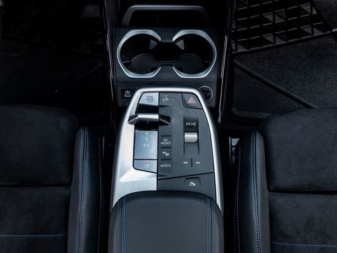 Used 2025 BMW X1 M35i w/ Premium Package image 23