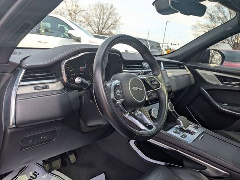 Used 2024 Jaguar F-PACE R-Dynamic S image 11