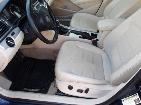 Used 2013 Volkswagen Passat TDI SE FWD image 6