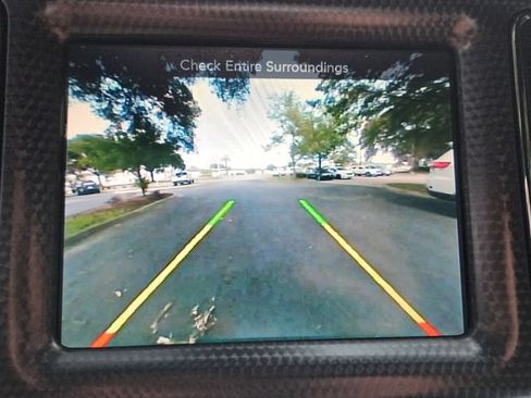 Used 2015 Dodge Challenger SRT Hellcat RWD image 18