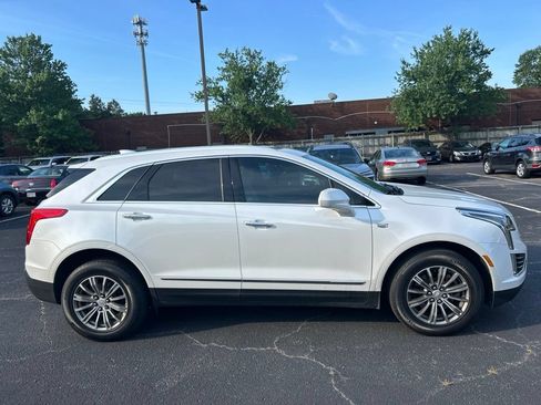 Used 2017 Cadillac XT5 Luxury w/ Driver Awareness Package FWD image 2