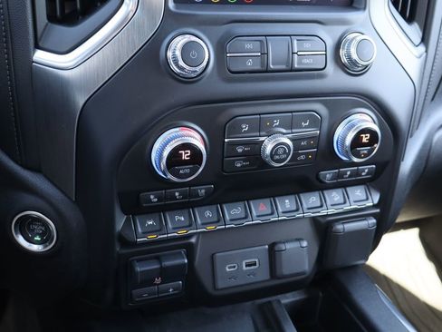 Used 2020 GMC Sierra 1500 Denali w/ Denali Ultimate Package image 18