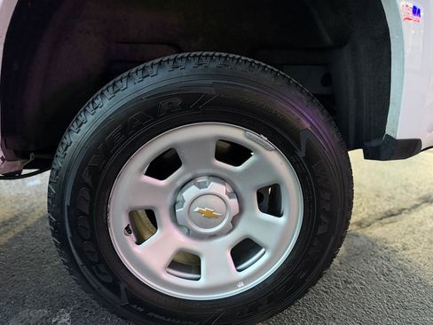 Used 2022 Chevrolet Colorado W/T RWD image 11