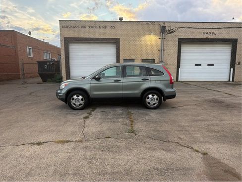 Used 2011 Honda CR-V LX image 9