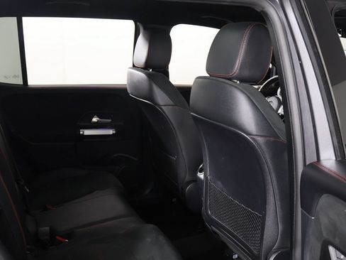 Used 2023 Mercedes-Benz GLB 250 w/ AMG Line image 27