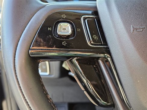 Used 2023 Lincoln Corsair AWD image 28