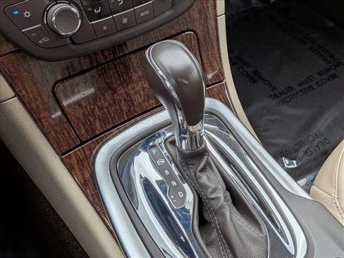 Used 2013 Buick Regal Premium FWD image 12