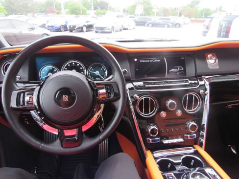 Used 2020 Rolls-Royce Cullinan AWD/4WD image 16