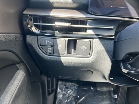 New 2026 Kia Sportage EX image 25