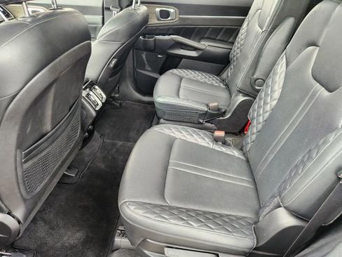 Used 2022 Kia Sorento SX Prestige image 21