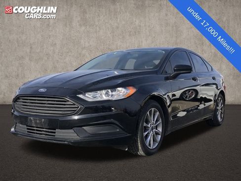 Used 2017 Ford Fusion SE image 3