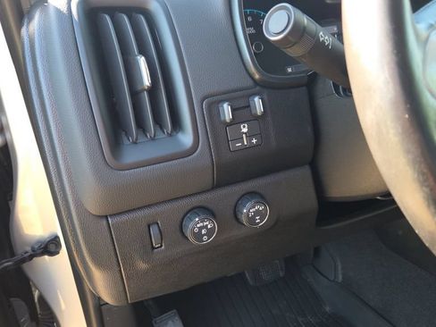 Used 2020 Chevrolet Colorado LT w/ Luxury Package AWD/4WD image 10