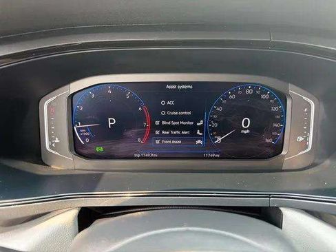 Certified 2024 Volkswagen Taos SEL AWD/4WD image 13