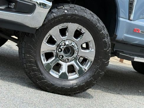 Used 2023 Ford F350 Lariat w/ Chrome Package AWD/4WD image 5