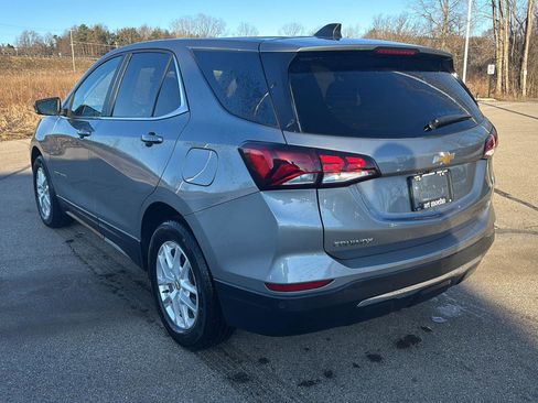Used 2024 Chevrolet Equinox LT image 3