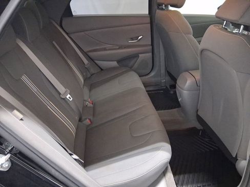Used 2024 Hyundai Elantra SEL FWD image 16