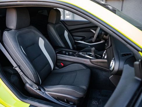 Used 2019 Chevrolet Camaro LT w/ 1LE Track Performance Package image 75