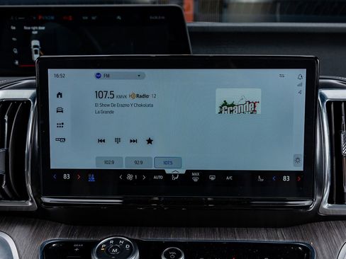 Used 2025 Ford Expedition Max Platinum w/ Platinum Ultimate Package image 25