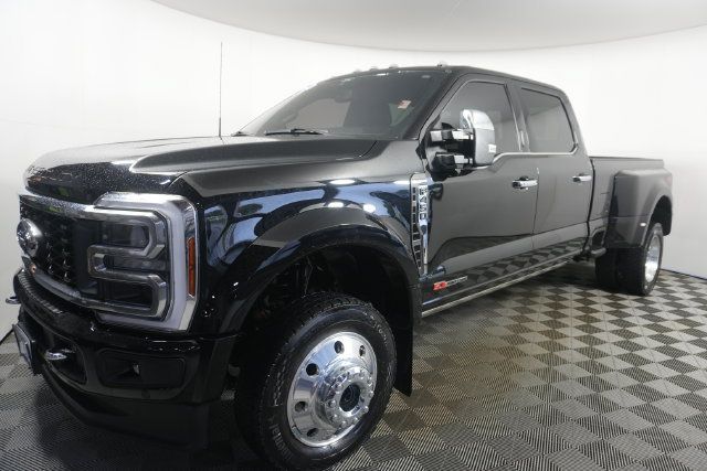 Used 2024 Ford F450 Platinum w/ FX4 Off-Road Package AWD/4WD image 7