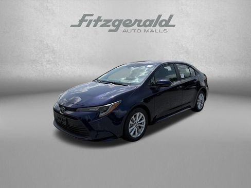 Used 2026 Toyota Corolla LE w/ LE Premium Package FWD image 3