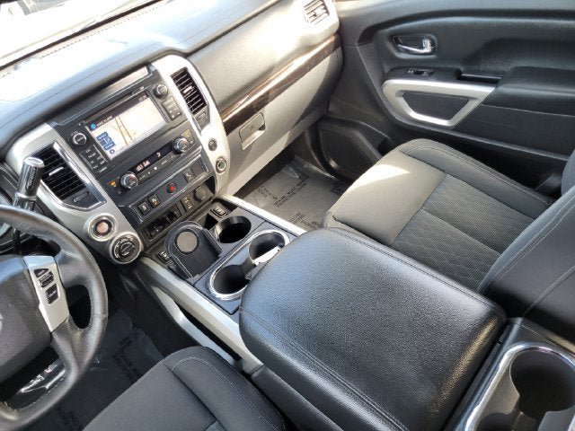 Used 2017 Nissan Titan SV AWD/4WD image 26